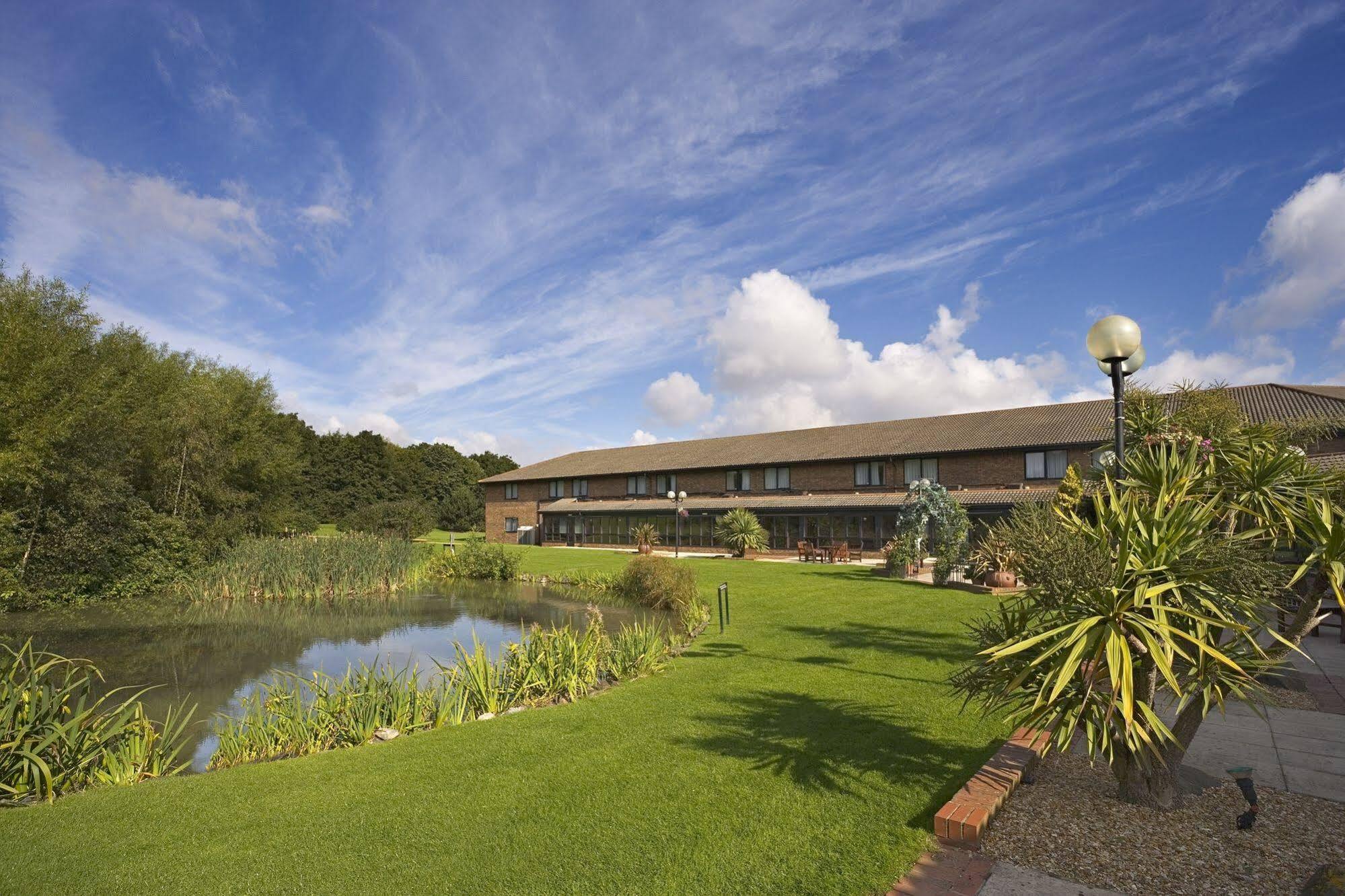 Delta Hotels By Marriott Peterborough Ngoại thất bức ảnh